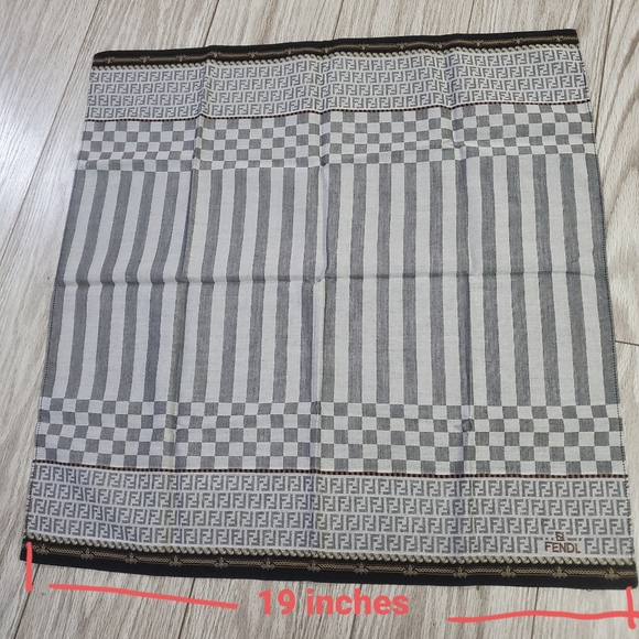 Men Hankies - Picture 3 of 9